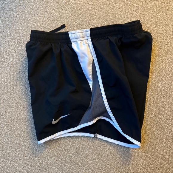 Nike Tempo Shorts - Picture 3 of 4